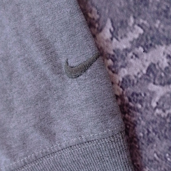 Vintage 90s NIKE Men's Gray V-Neck Sweater