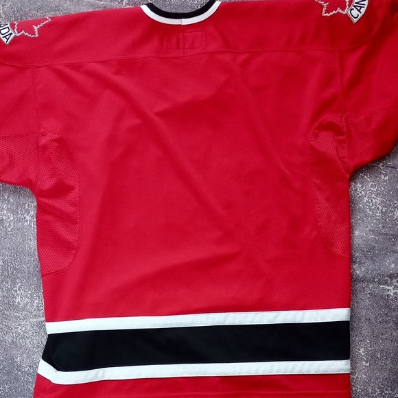 Vintage NIKE Team Canada Hockey Jersey 2002 BLANK