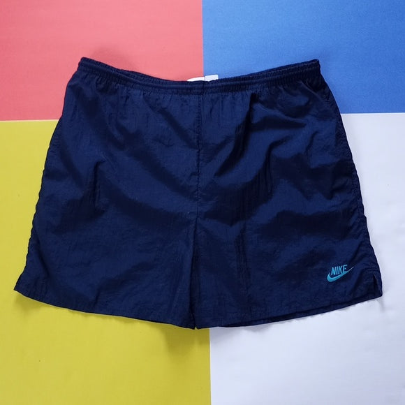 Vintage 90 Nike Big Logo Shorts unisex