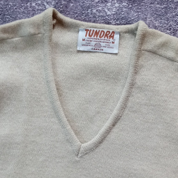 Vintage 90s TUNDRA 100% Wool V-Neck Sweater