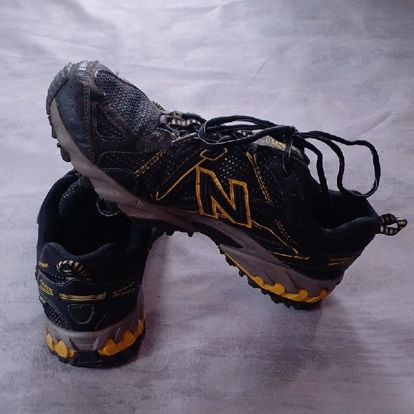 NEW BALANCE 573 GORE-TEX TRAINERS (MT573GTB)