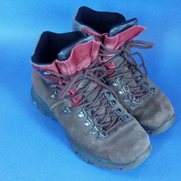 Wind River Leather Distressed Winter Hiking Boots