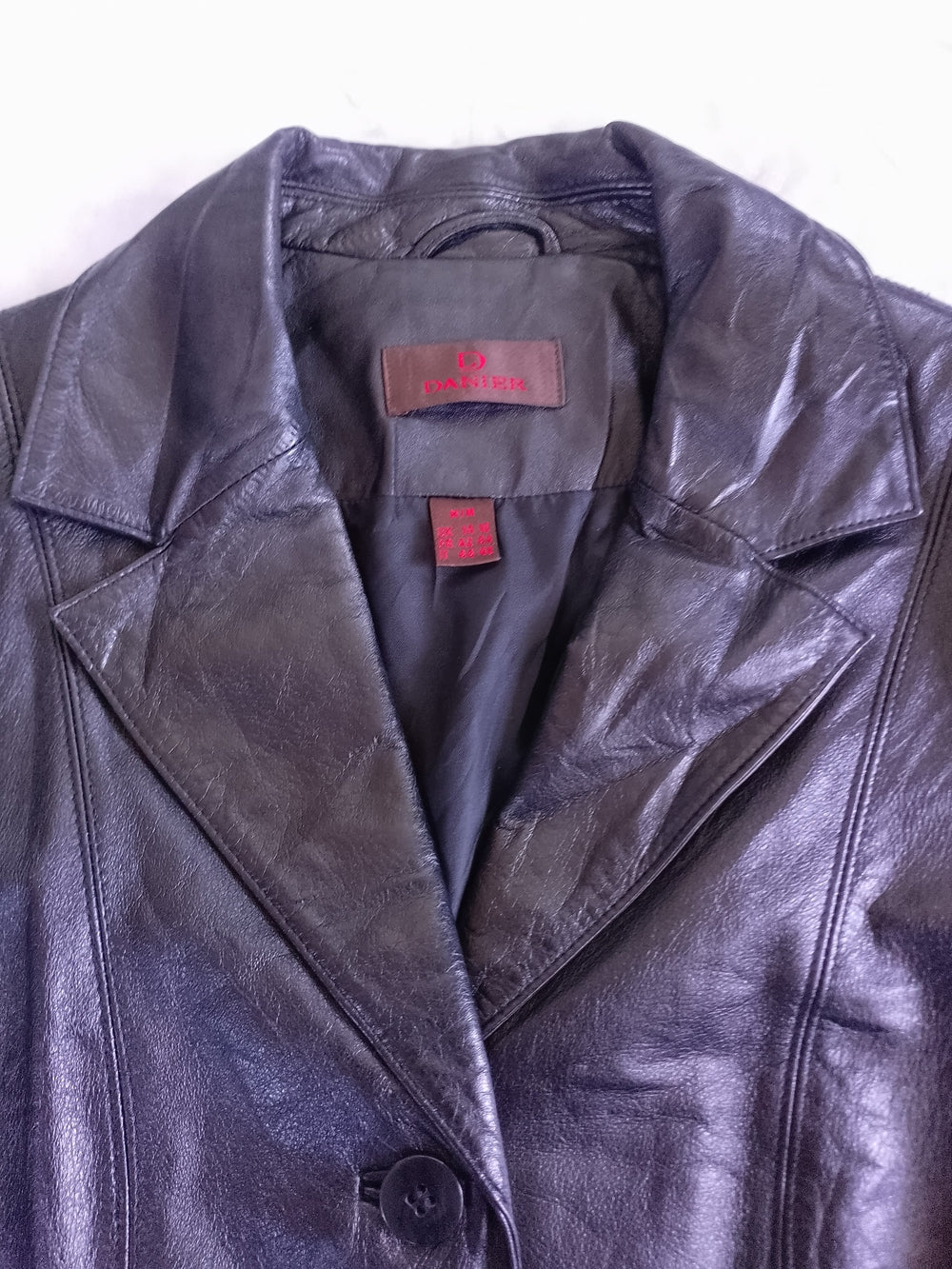 Danier Classic Women's Black Italian Leather Blazer Jacket
