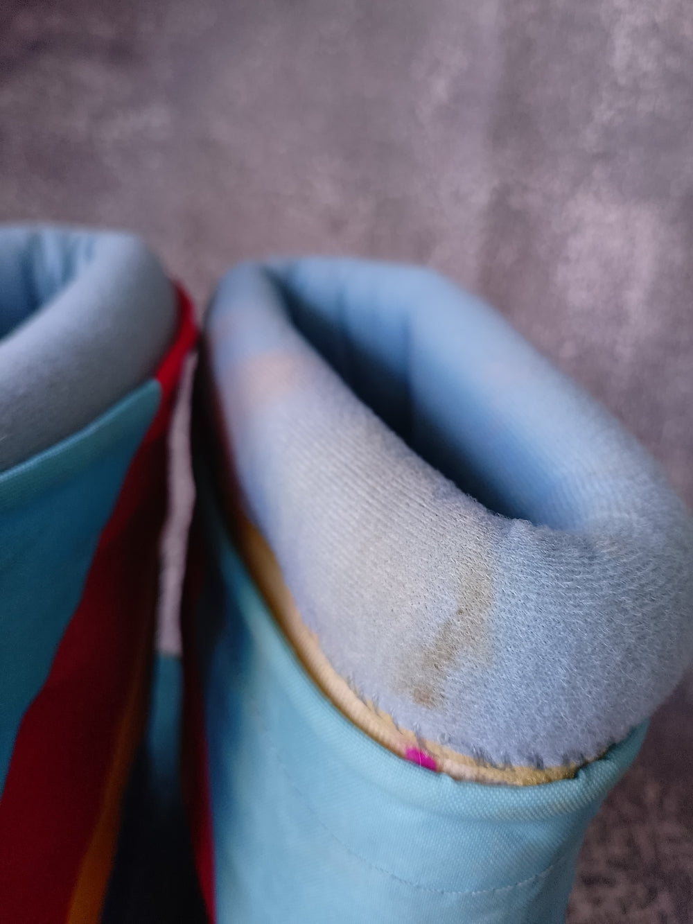 RARE Vintage 1980s Rainbow-striped Moon Boots UNISEX