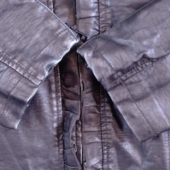 CLEO Women's Metallic Gray Faux Leather Jacket