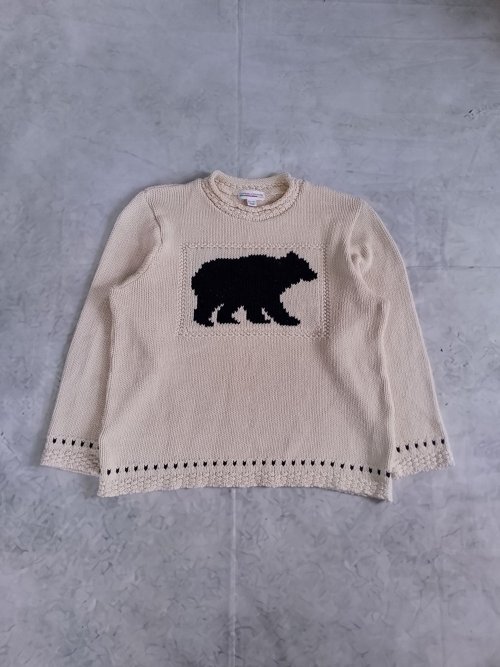 Vintage 90s Black Bear Motif Cream Knit Sweater