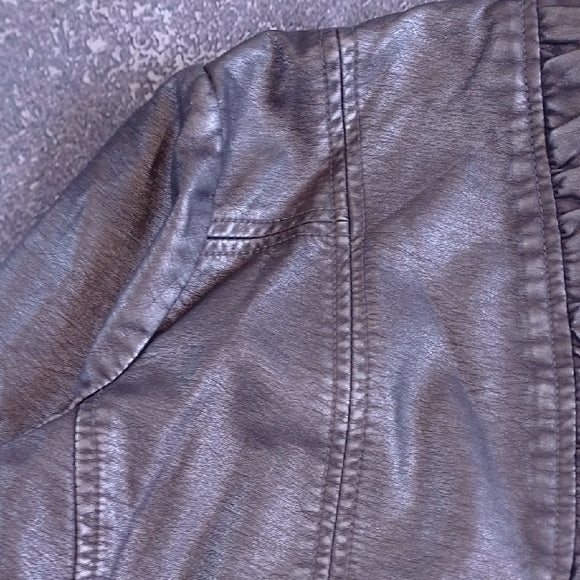 CLEO Women's Metallic Gray Faux Leather Jacket