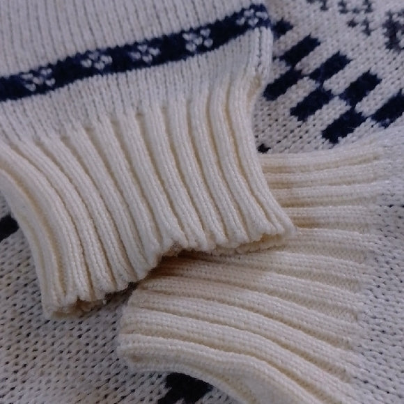 VINTAGE 90s Patterned Sweater in Cream and Black