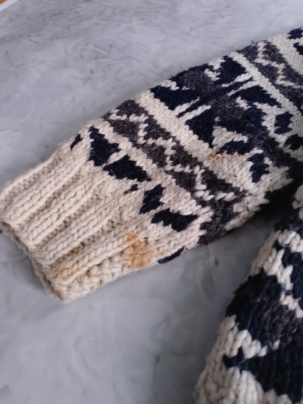 Vintage Artesanias Ishka Handmade Wool Sweater Cardigan