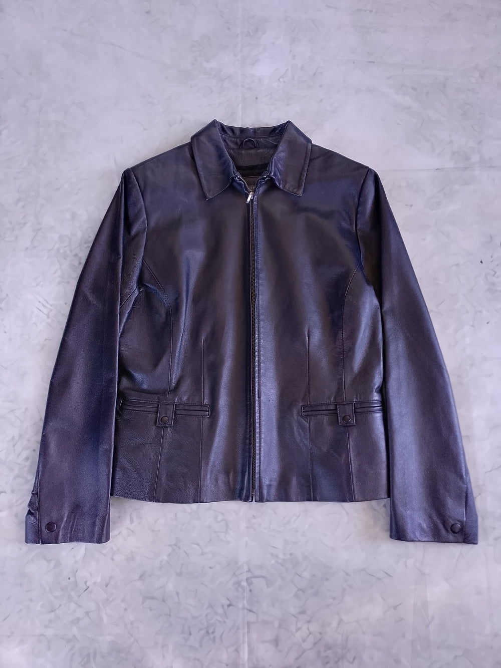 MANTLES Classic Black Leather Jacket