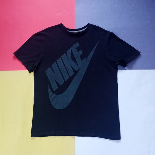 NIKE Big Logo Regular Fit T-Shirt