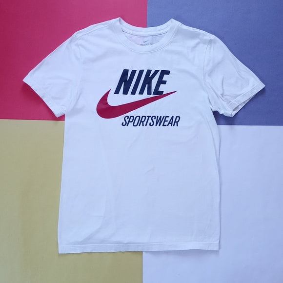 Nike Sportswear Essential Big Logo White T-Shirt The Nike Tee UNISEX