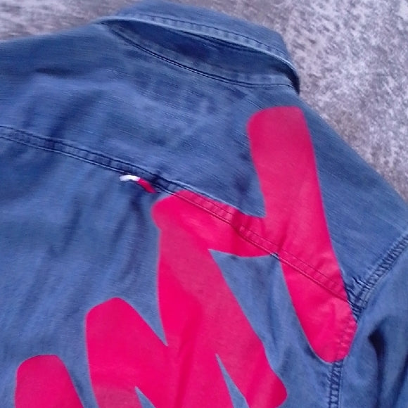 Tommy Hilfiger Blue Denim Shirt with Bold Red Logo CUSOTM FIT