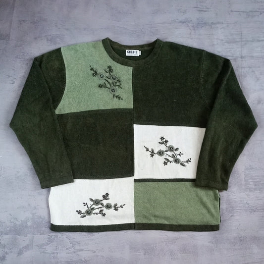 Vintage 90s Floral Green and White Embroidered Sweater