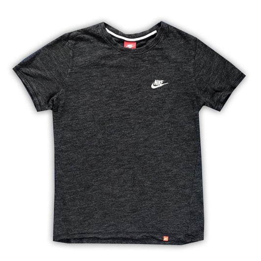 Nike Classic Essential T-Shirt