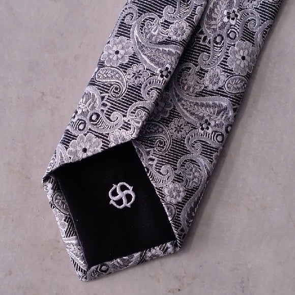 VINTAGE SERICA MADE IN ITALY SILK Elegant Gray Paisley Men's Tie