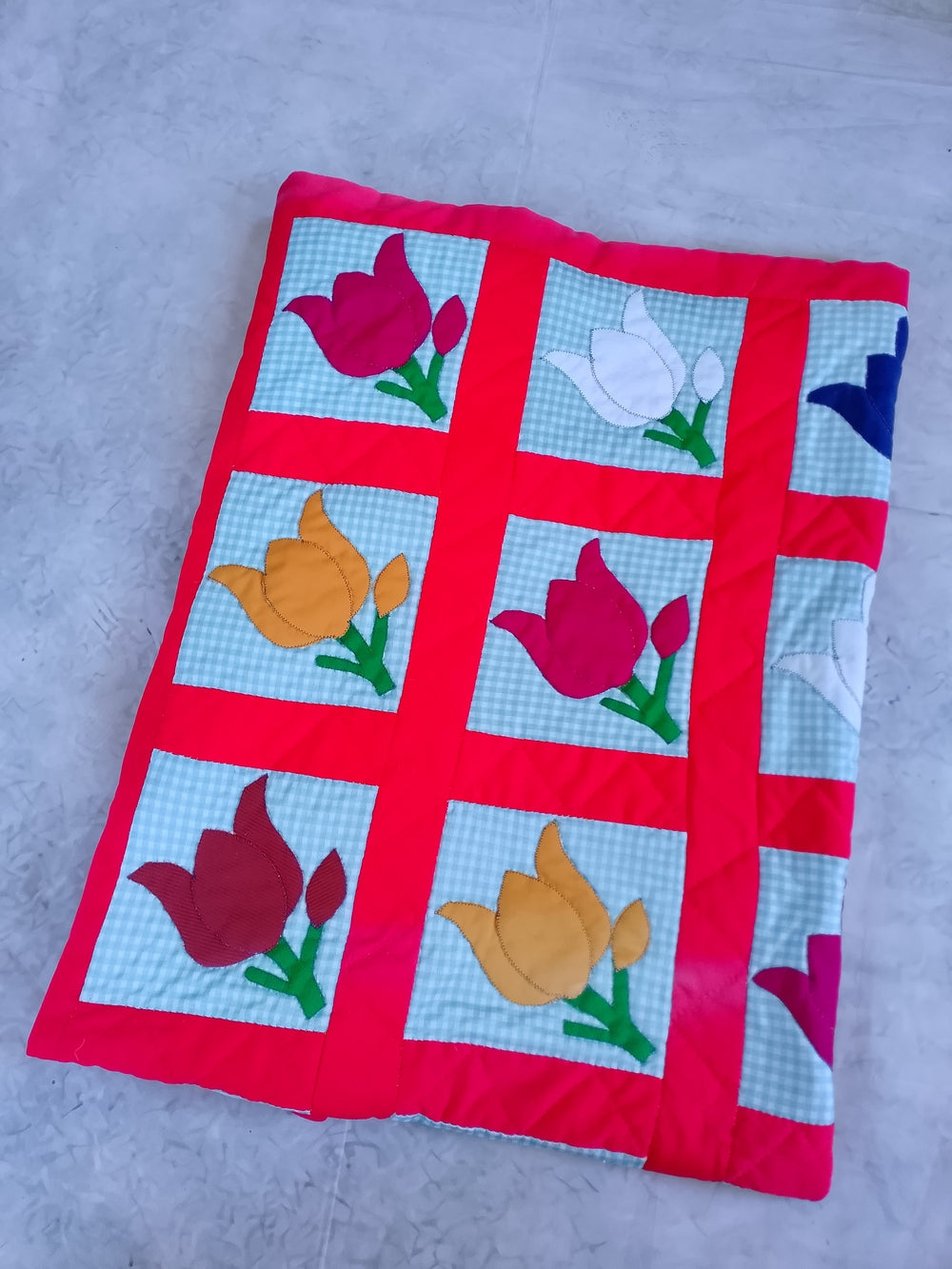 Vintage Tulip Floral Handmade Quilt Patchwork