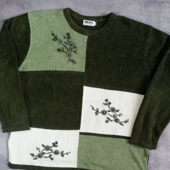 Vintage 90s Floral Green and White Embroidered Sweater