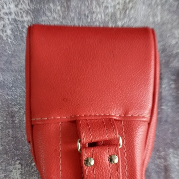 Vintage 1970s  Samsonite Red Shoulder Bag RED UNISEX LEATHER