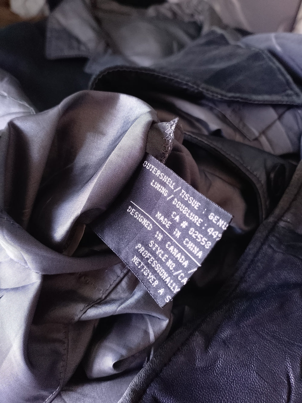 DANIER Women’s Black Leather Jacket with Contrast Collar