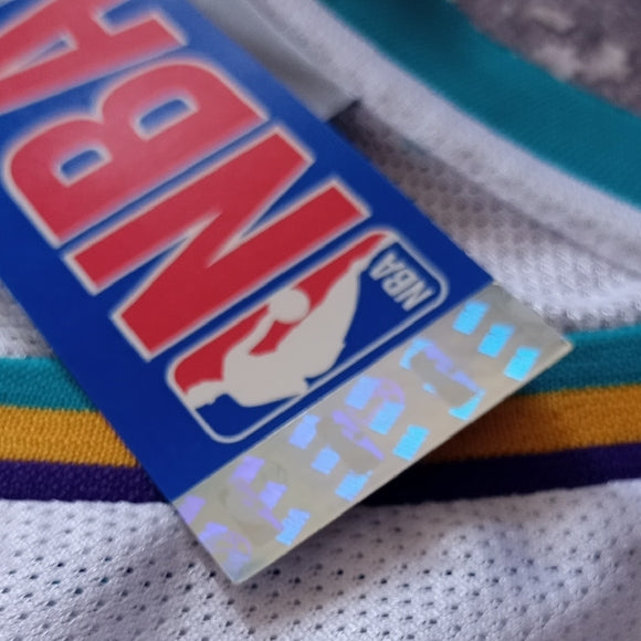 Vintage 2000 NBA BARON DAVIS NEW ORLEANS REEBOK BASKETBALL JERSEY