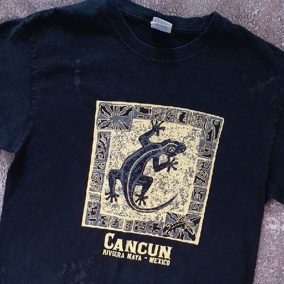 Vintage 90s Black Cancun Riviera Maya Mexico Lizard Tourist Graphic T-Shirt
