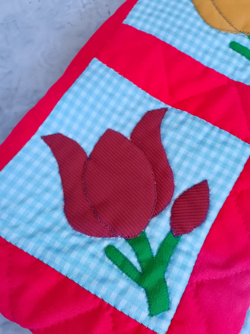 Vintage Tulip Floral Handmade Quilt Patchwork