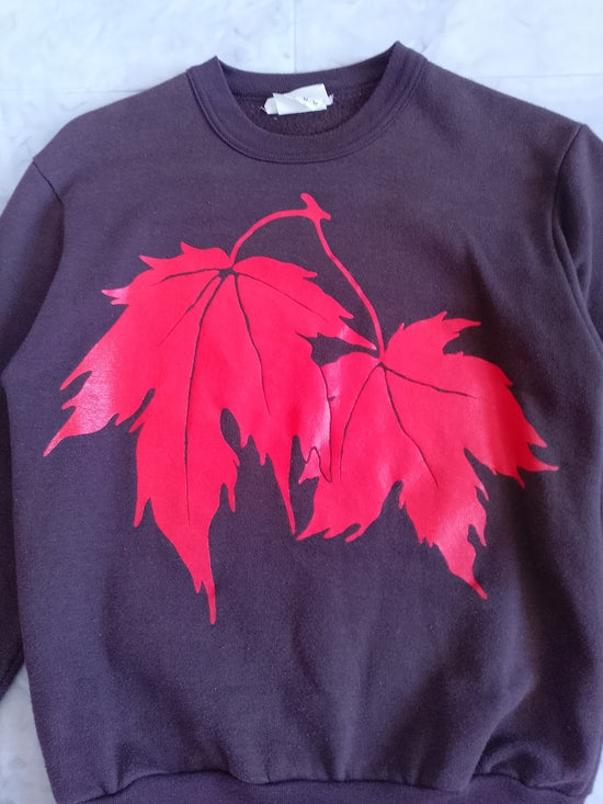 Vintage 90s Girl Guides Of Canada X ALFRED SUNG Leaves Logo Crewneck Sweater