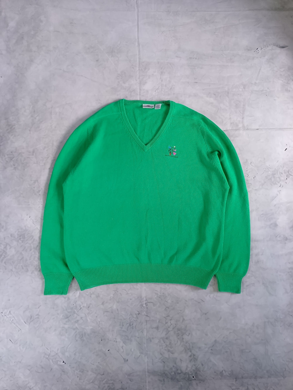 Vintage 90s CRYSTAL PALACE CASINO BAHAMAS V-Neck Sweatshirt