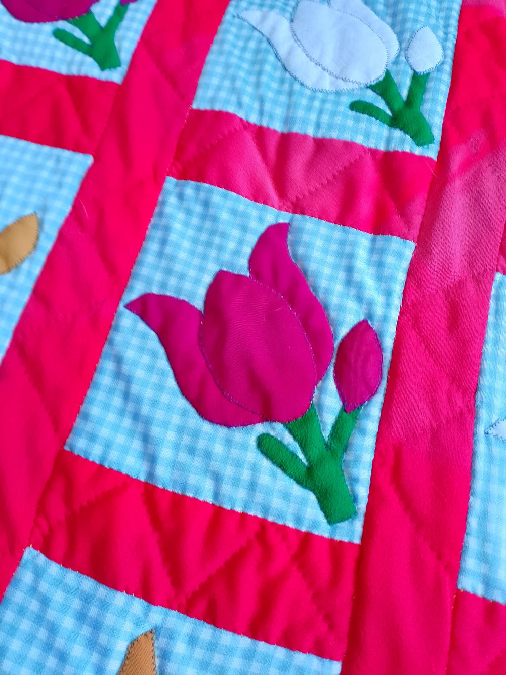 Vintage Tulip Floral Handmade Quilt Patchwork