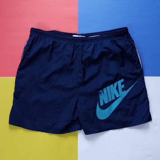 Vintage 90 Nike Big Logo Shorts unisex