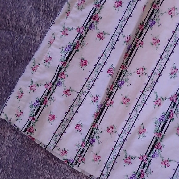 Vintage 90s T.LIPSON Floral Pleated White Skirt