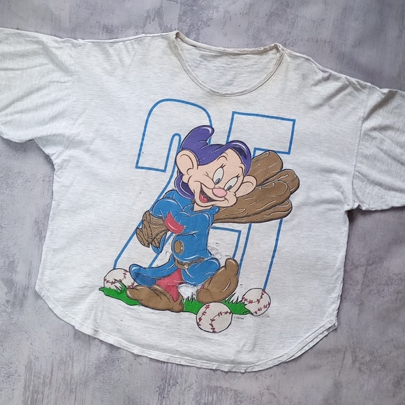 Vintage 90s Disney Snow White and the Seven Dwarfs Distressed Graphic T-Shirt