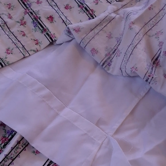 Vintage 90s T.LIPSON Floral Pleated White Skirt