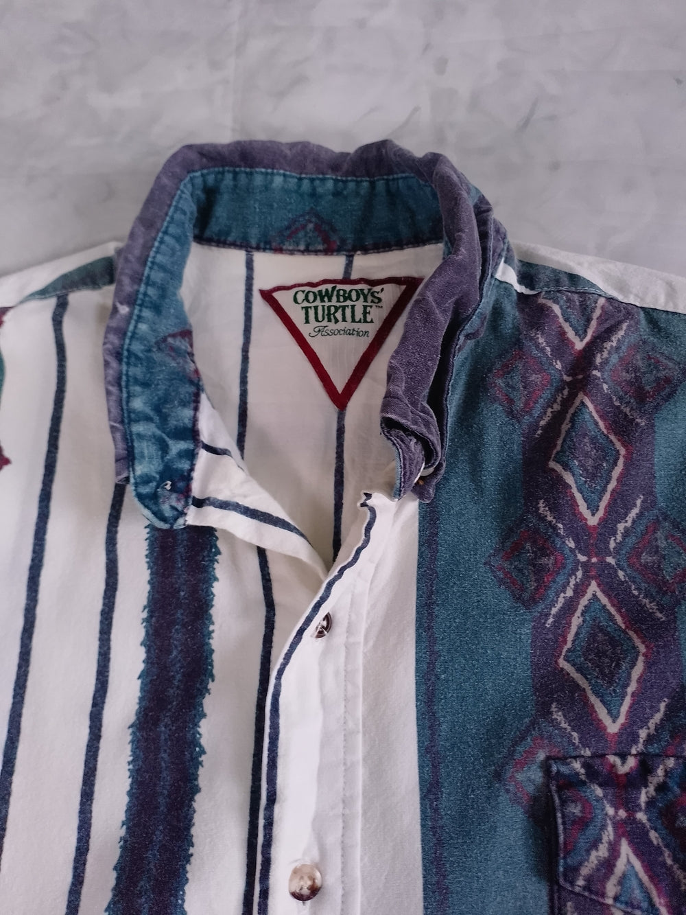 Vintage 90s Funky Patterned Button-Up Shirt COWBOYS TURTLE ASSOCIATION