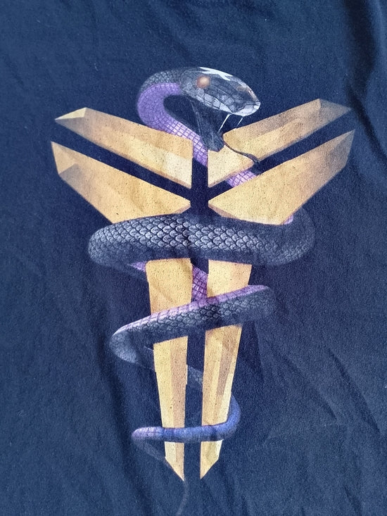 Kobe Bryant Mamba Wrapping Kobe Logo T-Shirt