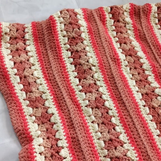 Vintage 70s Crochet Blanket With funky Pattern and edge