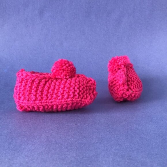 NWT Vintage Handmade Knitted Pink Children’s Slipper Booties