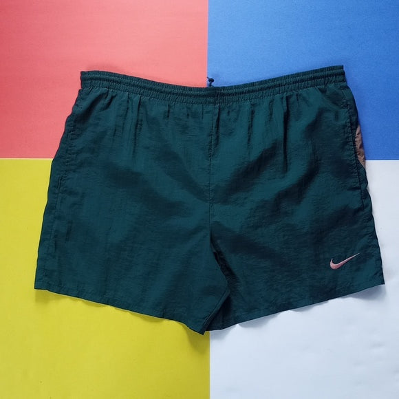 Vintage 90s Nike Big Check Essential Shorts Unisex