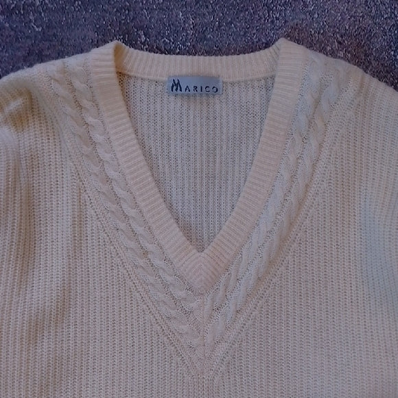 Vintage 90s Marico Women's V-Neck Sweater in Cream