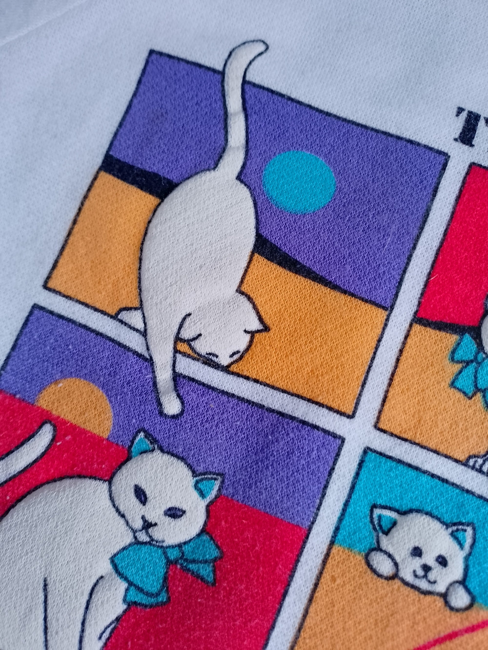 Vintage 90s White 'The Kitten' Graphic Sweatshirt UNISEX