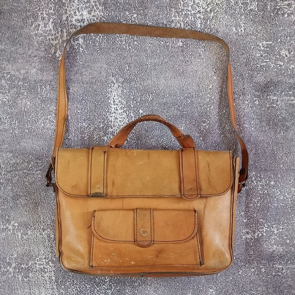 Vintage Altelier Monsak Leather Messenger Bag