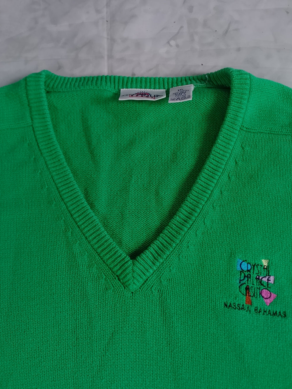Vintage 90s CRYSTAL PALACE CASINO BAHAMAS V-Neck Sweatshirt