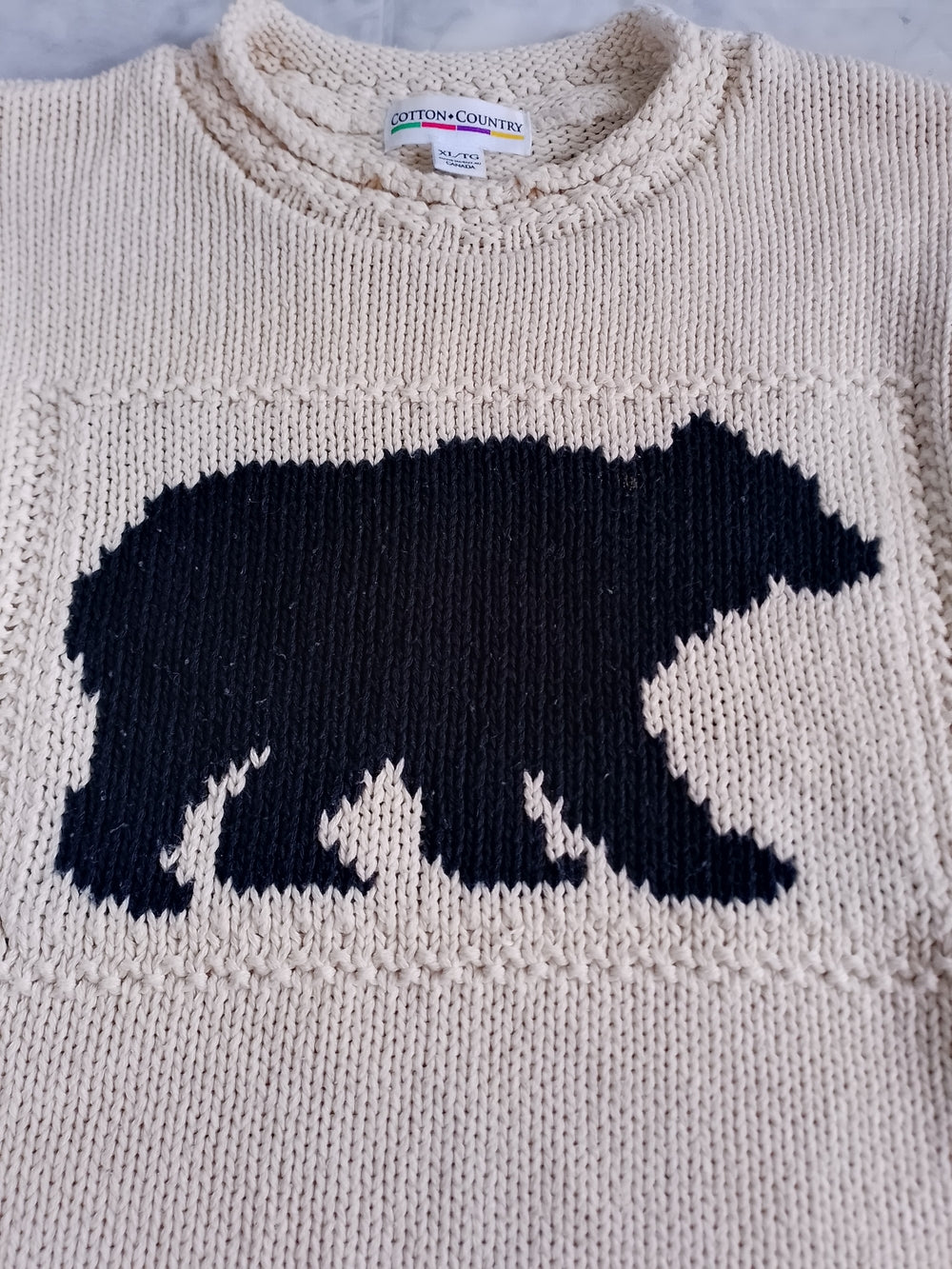 Vintage 90s Black Bear Motif Cream Knit Sweater