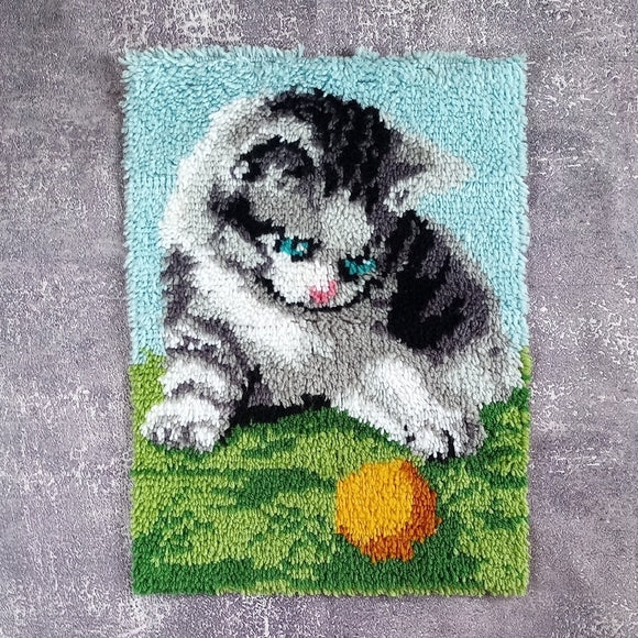 Vintage 90s Kitten Playing with Ball Latch Rug