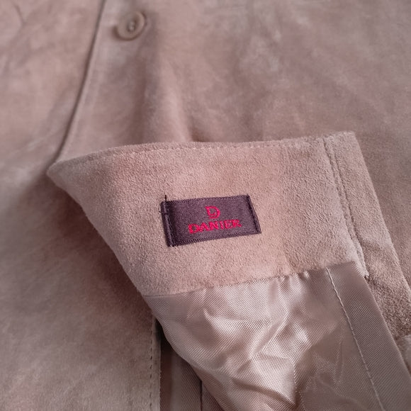 Danier Men's Suede Leather Button-Up Shirt Jacket in Light Tan SOFT