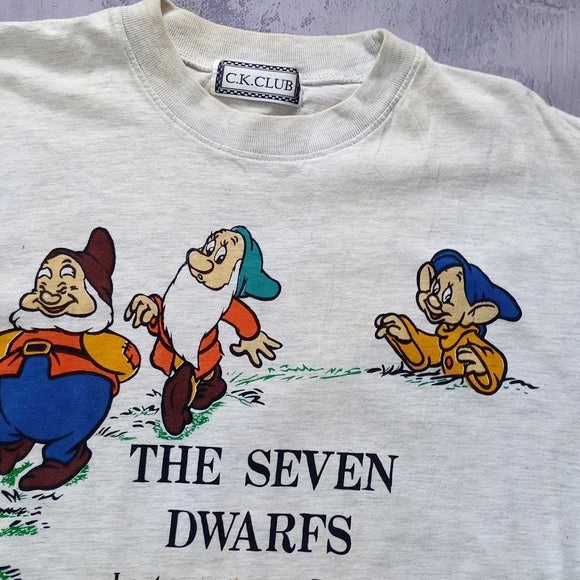 VINTAGE 90s The Seven Dwarfs Big Print T-Shirt