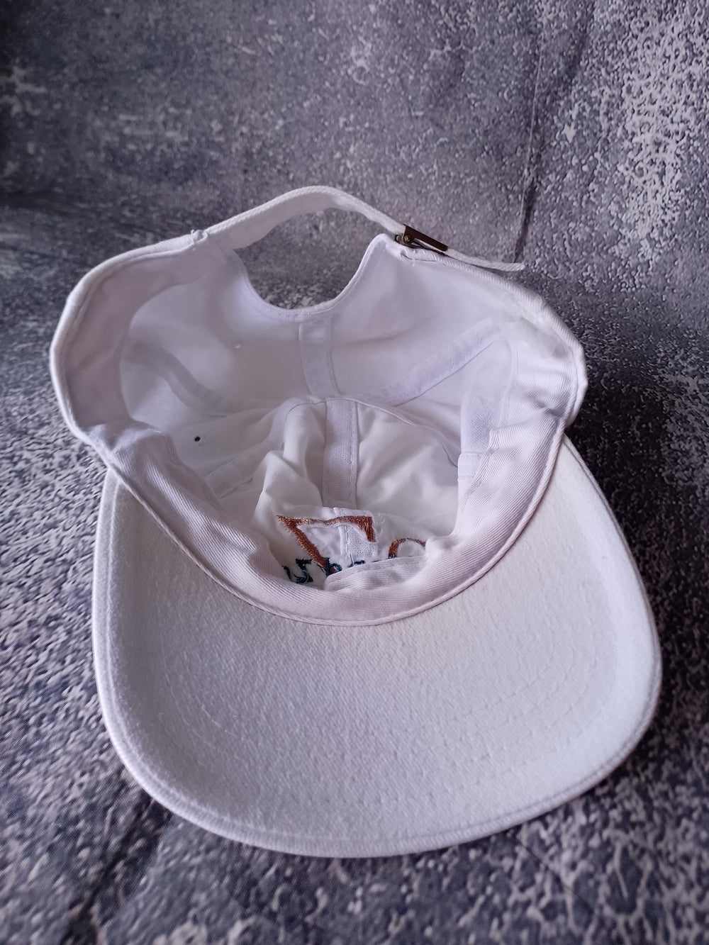 Vintage Oakland Zoo Embroidered White Baseball Cap