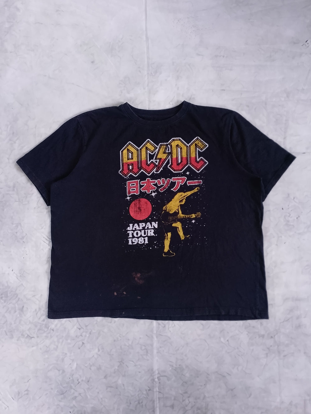 MODERN AC/DC apan Tour 1981 Graphic Band Tee