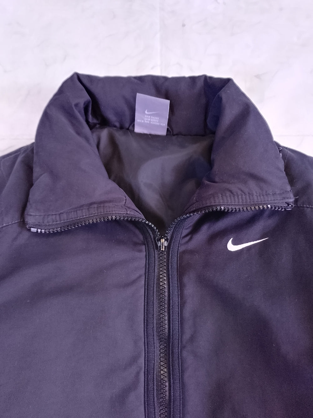 Vintage Y2K Nike Women's Black Zip-Up Jacket